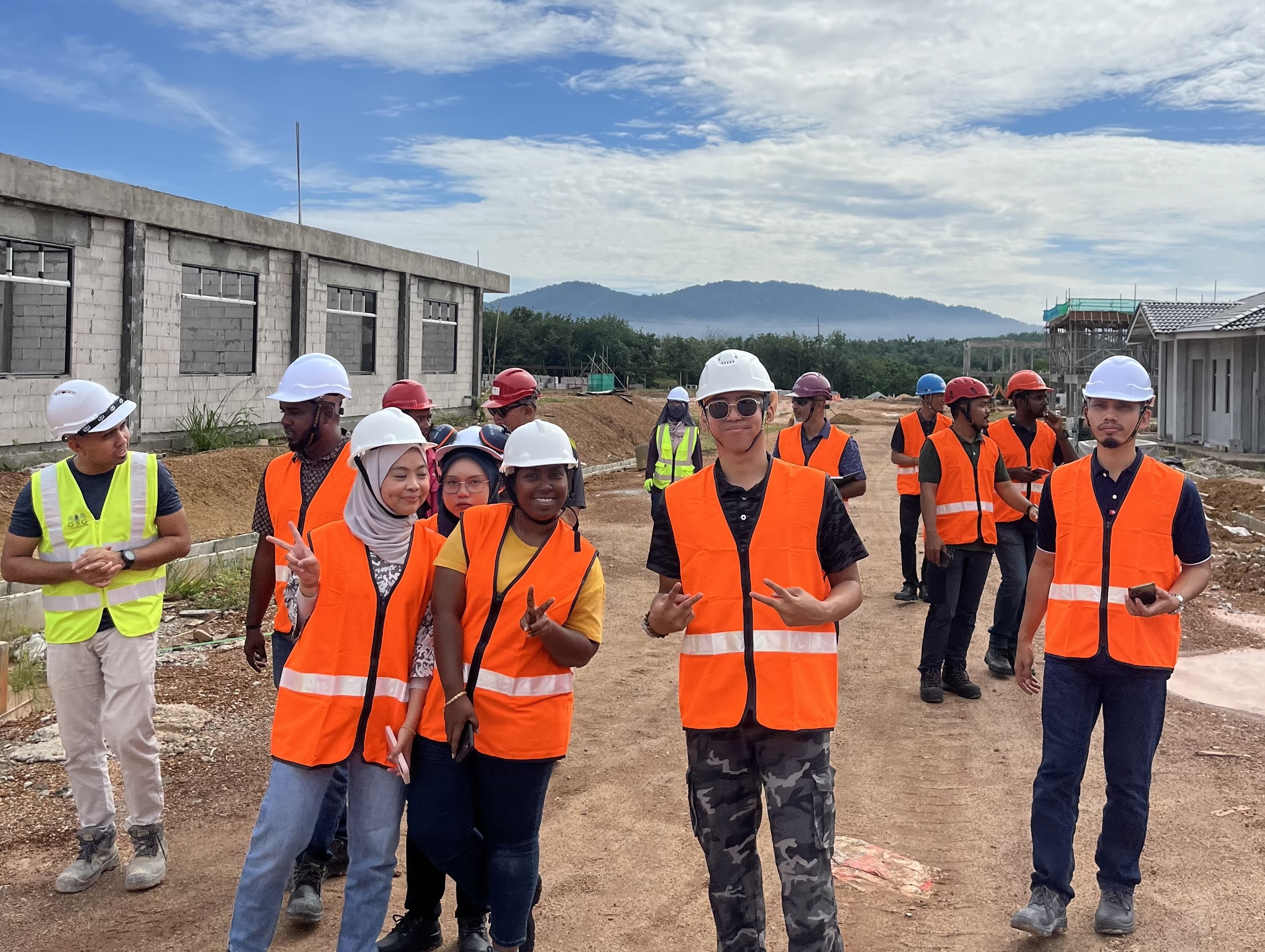 Industrial PPE — cut-resistant safety gloves and helmets supplied across Malaysia