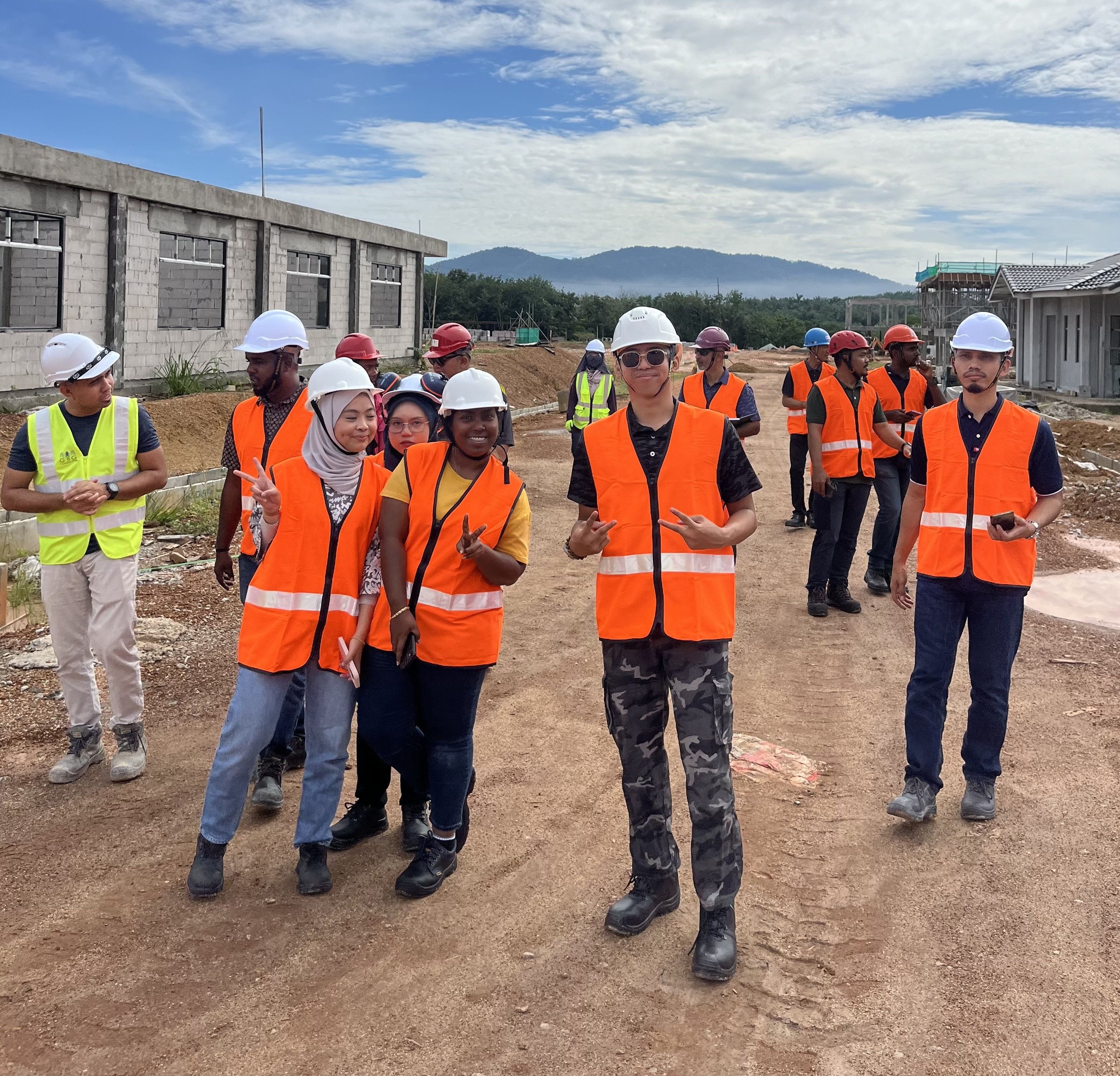 Industrial PPE — cut-resistant safety gloves and helmets supplied across Malaysia
